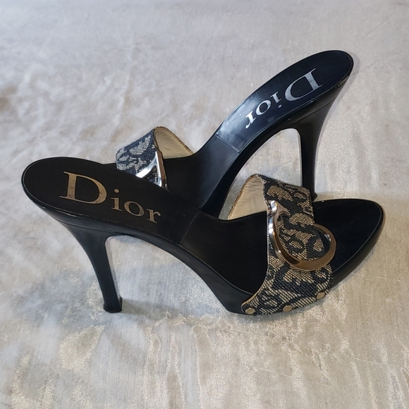 Christian Dior - Picture 3 of 7
